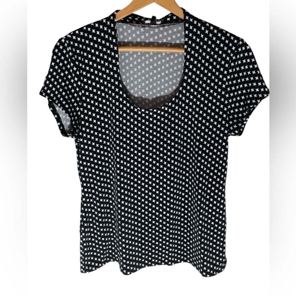H1- Premise and White Patterned Women's Large LG Top